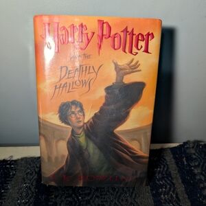 Harry Potter And The Deathly Hollows By JK Rowling, Book 7